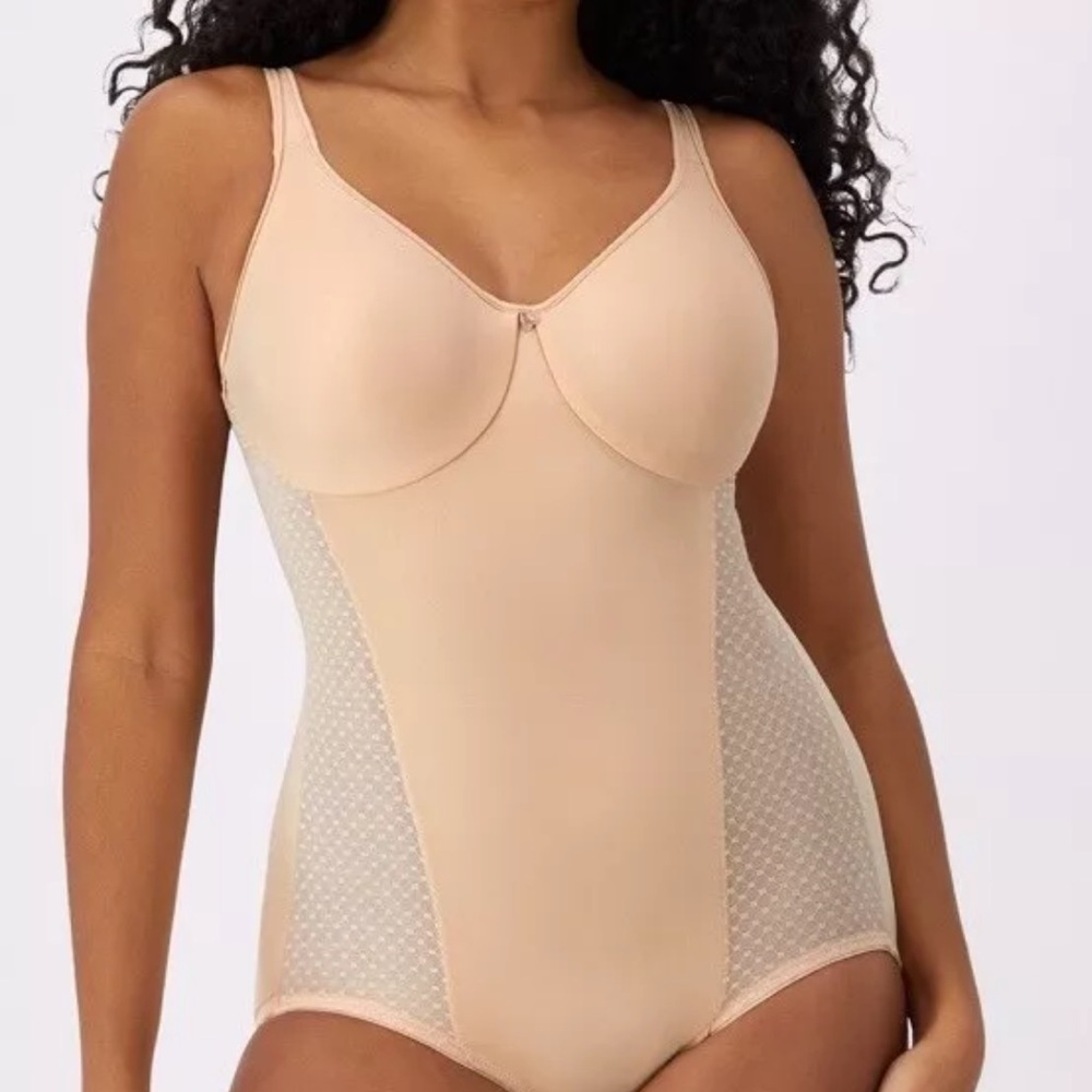 Bali Body‎ Shaper Cool Comfort Built-in U Bra 42D Comfort-U Adjustable straps